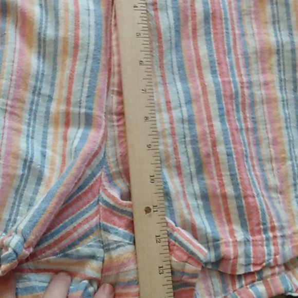 Old Navy High Rise Everyday Shorts Linen - Picture 8 of 9